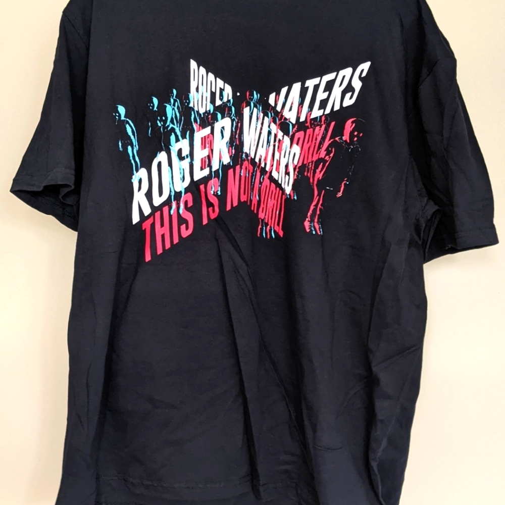 NWOT - Roger Waters "This is Not A Drill" tour tee - XL